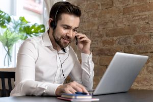 Customer service representative on a logistics consultation call