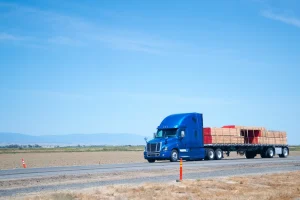 Dry van trailer lined up in ET Transport yard – Modern dry van trailers available for rental in Canada and the USA.